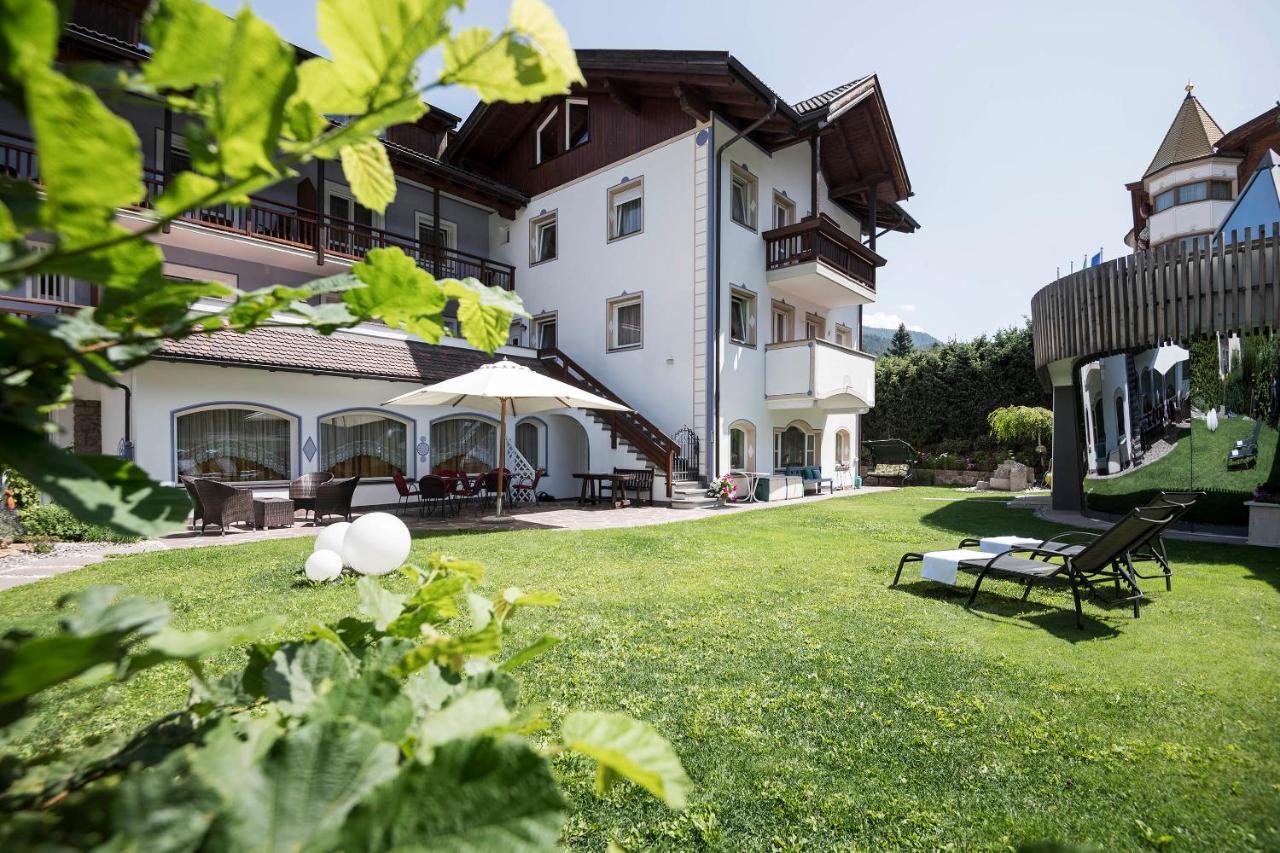 Hotel Cosmea St. Ulrich in Gröden Exterior foto
